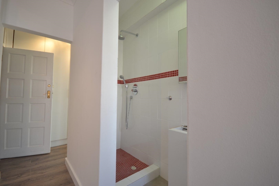 1 Bedroom Property for Sale in Sea Point Western Cape